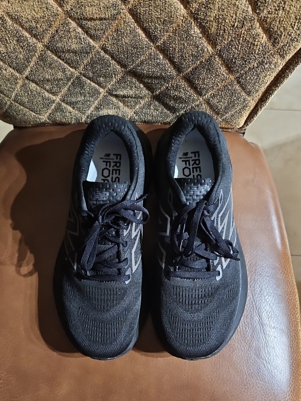 New Balance Fresh Foam X 880v15 Black Lace Up Sneakers Running Shoes - Picture 2 of 6